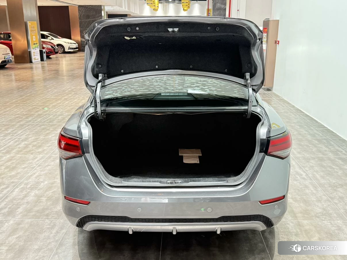 Nissan Xuan Yi id 4454737 из Китая 26