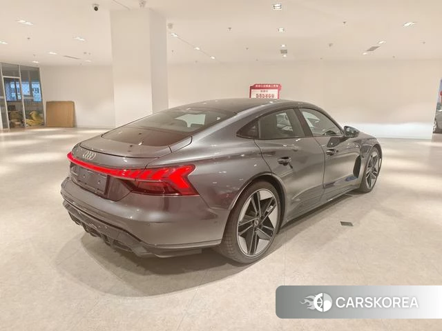 Audi e-tron GT 2024 Темно-серый из Китая, фото 4