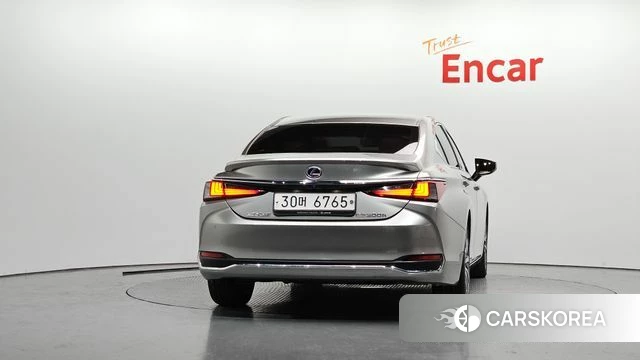 Lexus ES300h 7th generation id 4362979 из Кореи 24