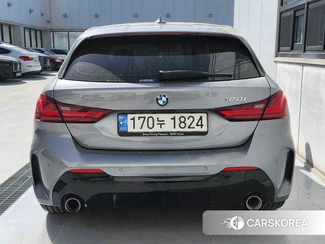 BMW 1 Series (F40) 2022 Серебристо-серый из Кореи, фото 4