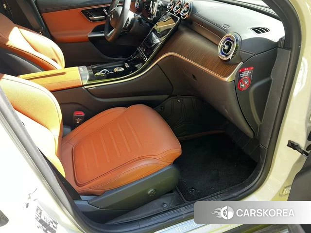 Mercedes-Benz GLC 2025 Белый из Китая, фото 4