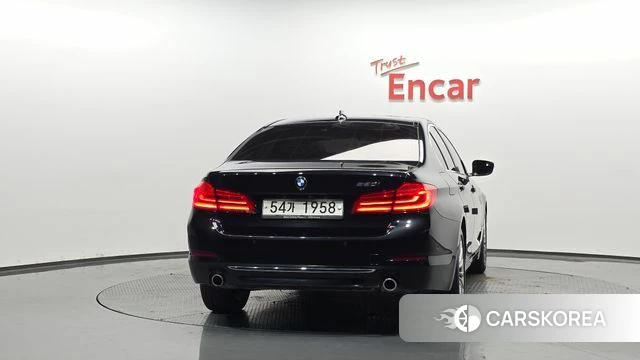 BMW 5 Series (G30) id 4459133 из Кореи 27