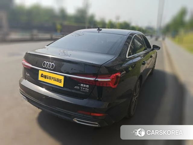 Audi A6L 2022 Черный из Китая, фото 4