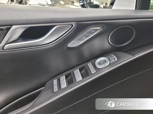 Genesis G80 (RG3) id 3295885 из Кореи 14