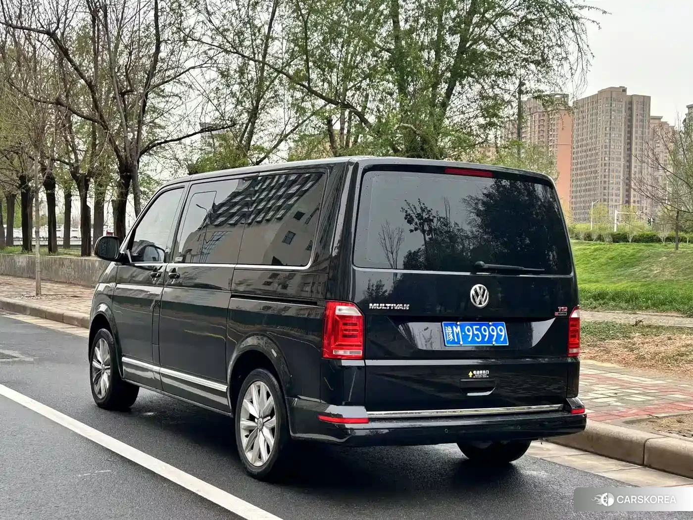 Volkswagen Multivan id 4607172 из Китая 7