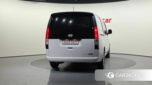 Hyundai Staria id 4185592 из Кореи 14