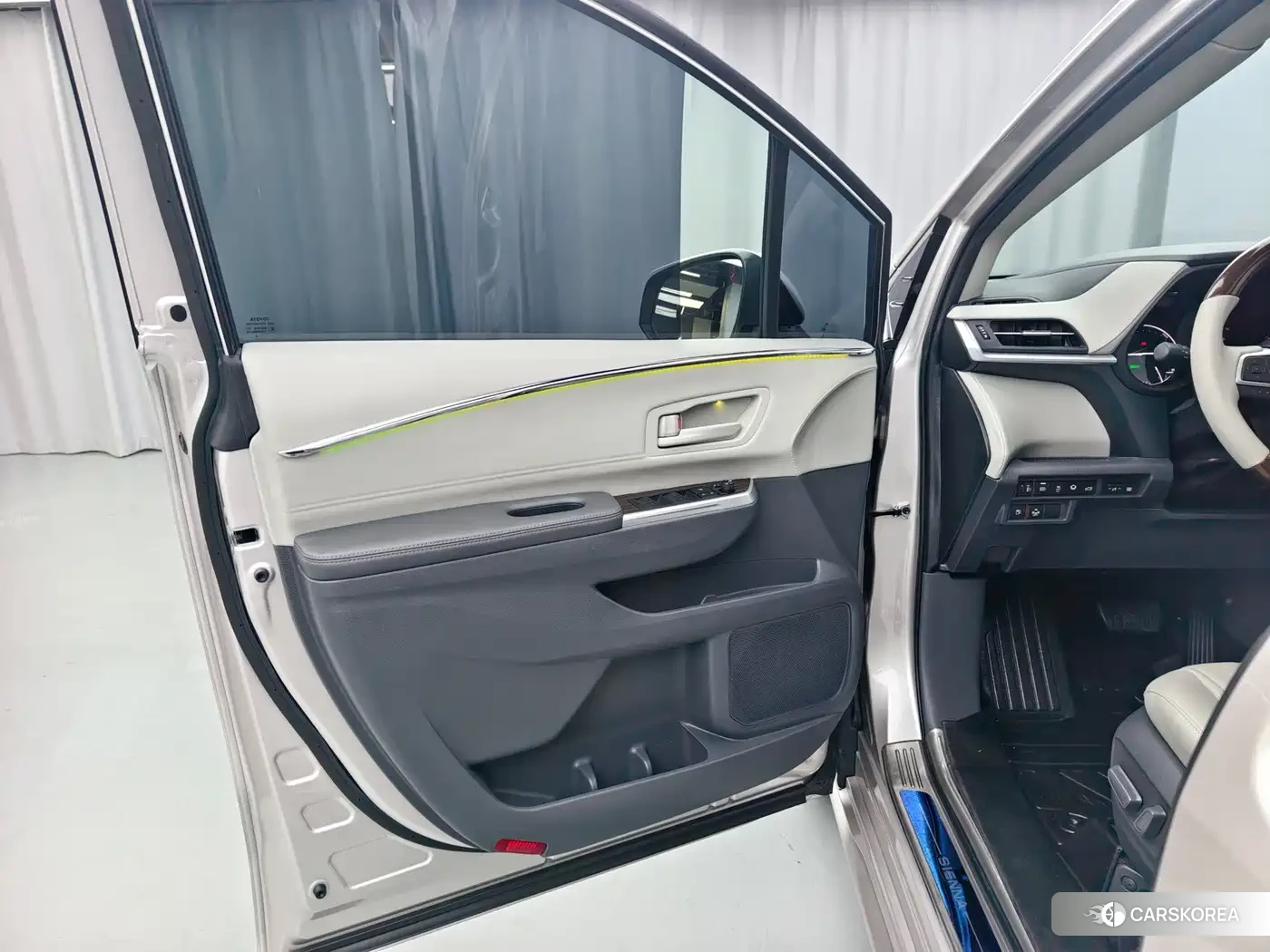 Toyota Sienna id 4629576 из Китая 19
