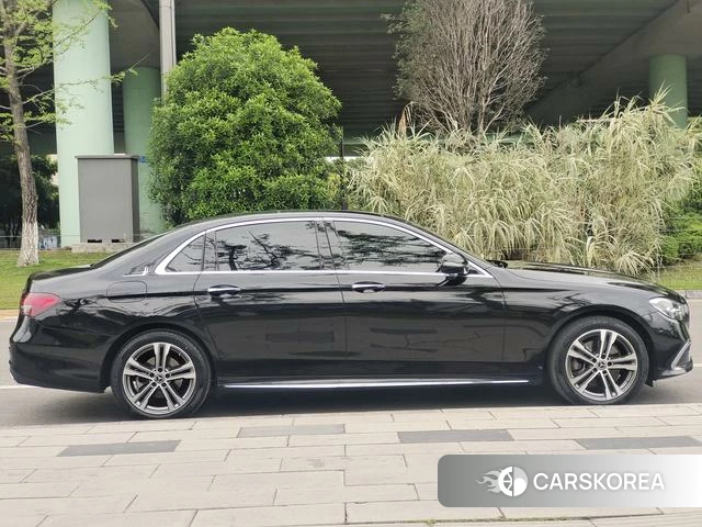 Mercedes-Benz E-class 2021 Черный из Китая, фото 5