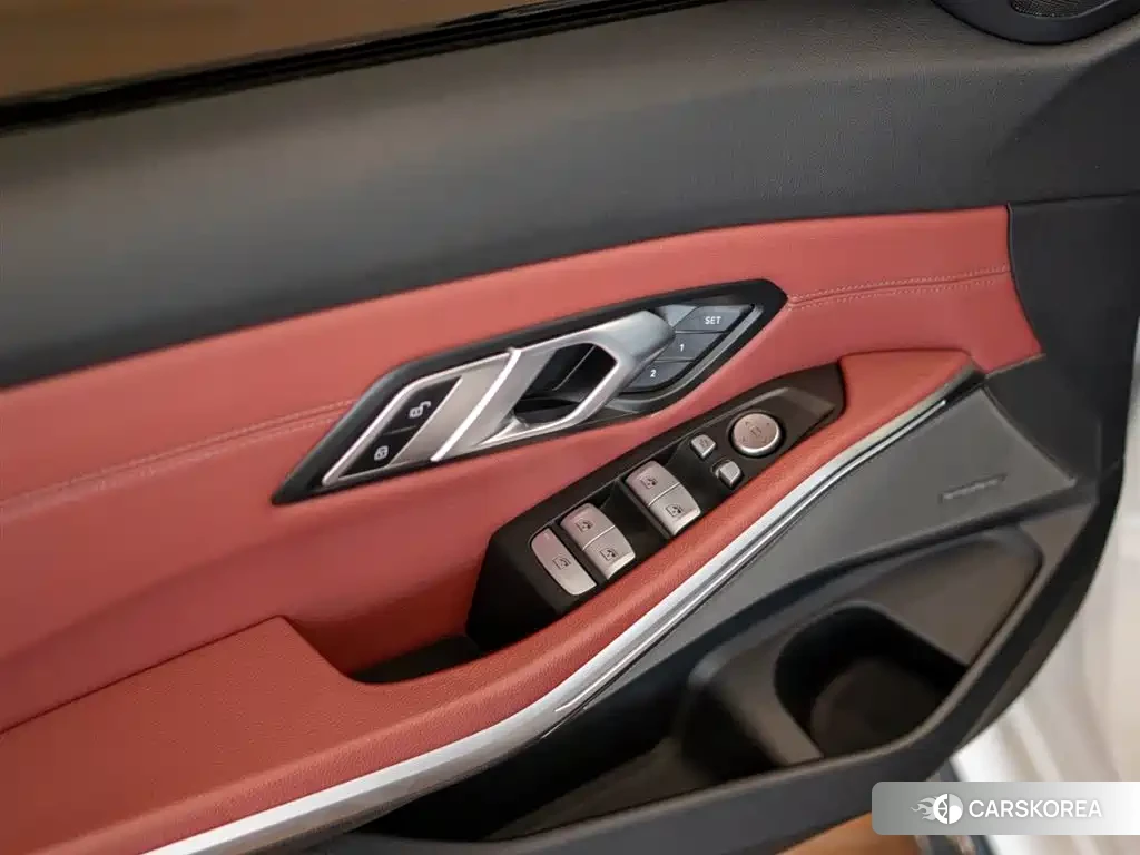 BMW 3 series id 4576345 из Китая 18