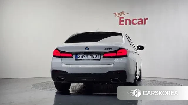 BMW 5 Series (G30) id 3316756 из Кореи 14