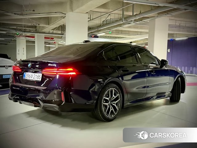 BMW 5 Series (G60) 2026 Черный из Кореи, фото 4