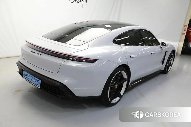 Porsche Taycan id 4388131 из Кореи 14