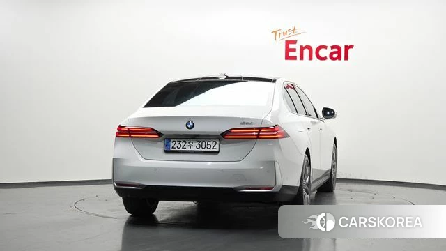 BMW 5 Series (G60) id 4442807 из Кореи 28