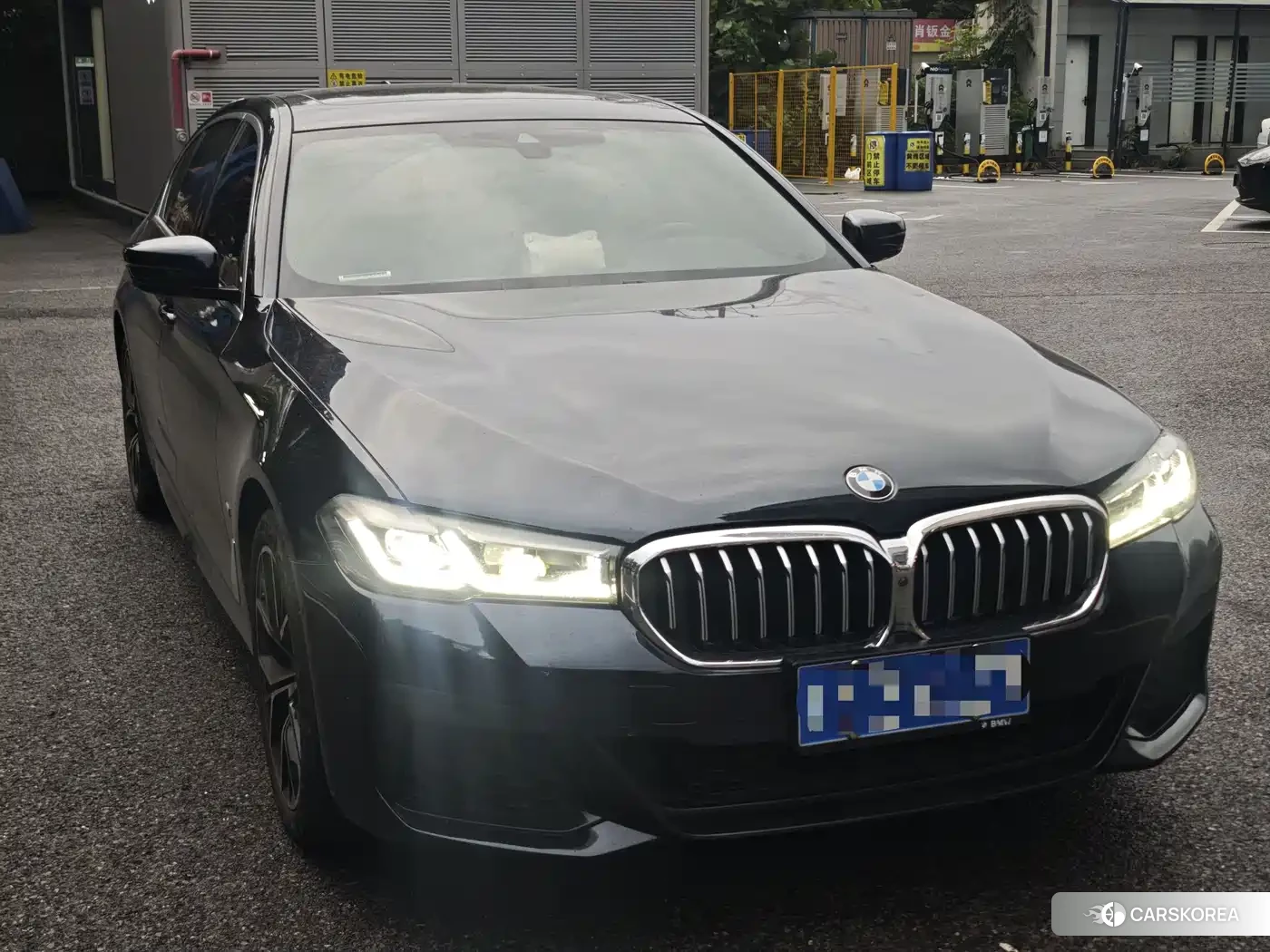BMW 5 series 2022 Черный из Китая, фото 4