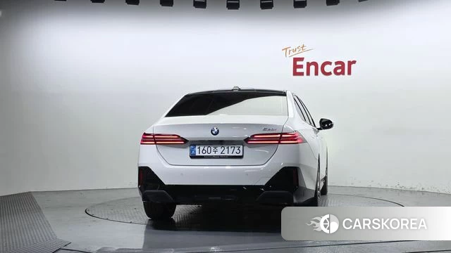 BMW 5 Series (G60) id 4940808 из Кореи 14