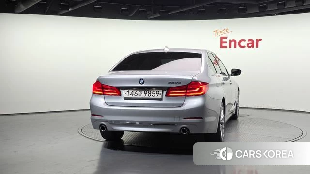 BMW 5 Series (G30) id 4425026 из Кореи 14
