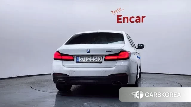 BMW 5 Series (G30) id 3691668 из Кореи 14