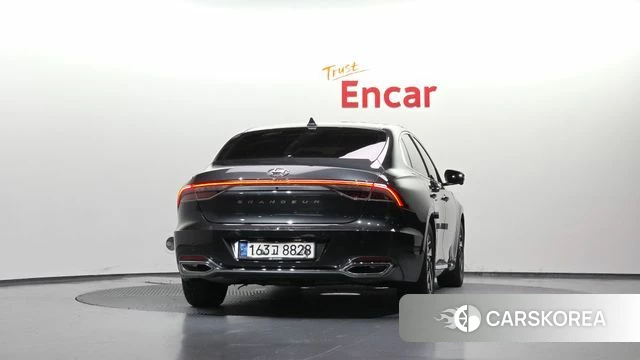 Hyundai The New Grandeur IG Hybrid id 4849237 из Кореи 26