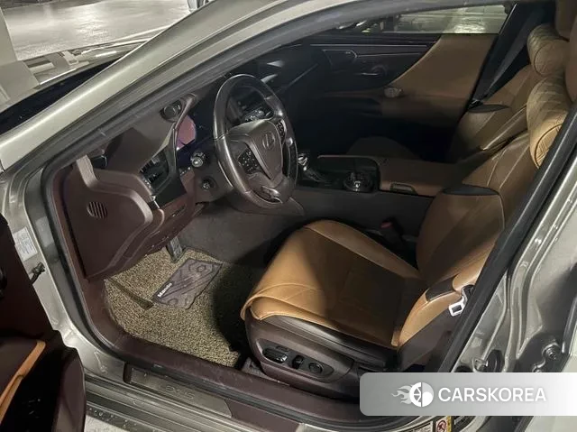 Lexus ES300h 7th generation 2018 Золотой из Кореи, фото 6