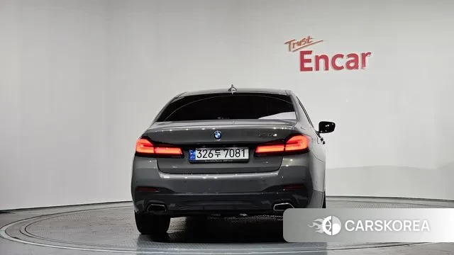 BMW 5 Series (G30) id 3708233 из Кореи 14