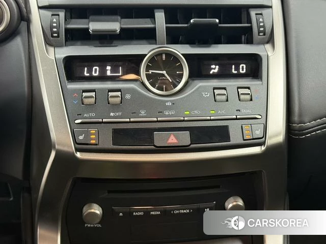Lexus NX id 4329077 из Китая 15
