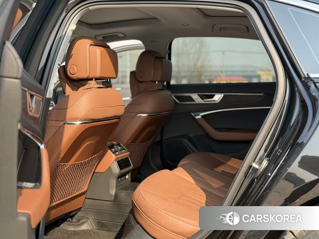 Audi A6L id 4207768 из Китая 8