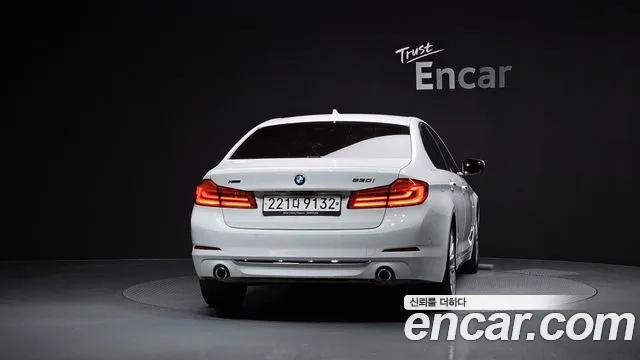 BMW 5 Series (G30) id 2917646 из Кореи 14