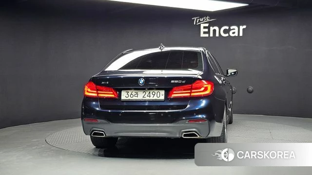 BMW 5 Series (G30) id 3834470 из Кореи 14