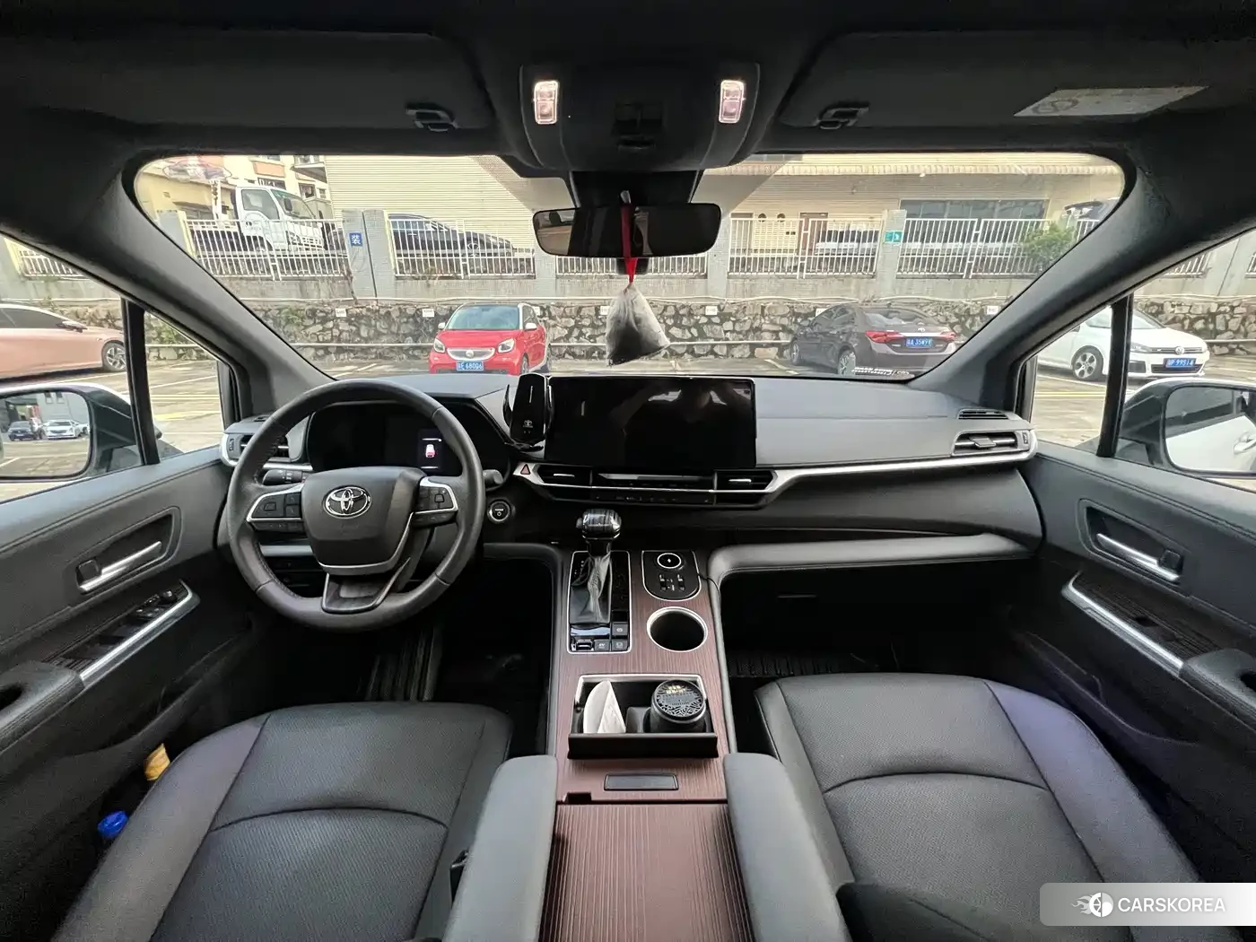 Toyota Sienna id 4599621 из Китая 14