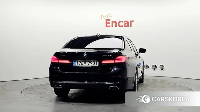 BMW 5 Series (G30) id 3793664 из Кореи 14