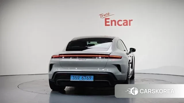 Porsche Taycan id 3080901 из Кореи 14