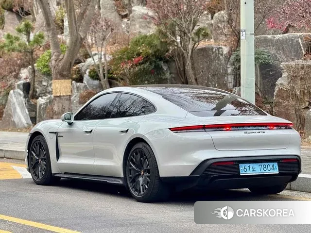 Porsche Taycan id 3476602 из Кореи 14
