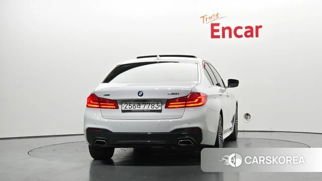 BMW 5 Series (G30) id 4581516 из Кореи 25