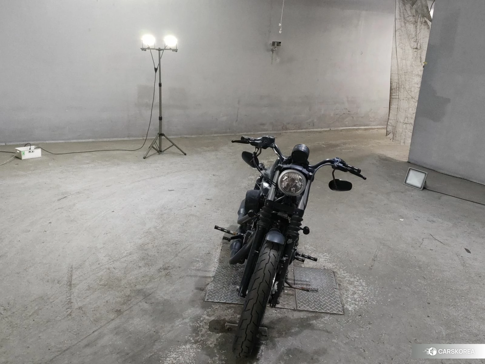 Harley-Davidson Sportster XL883N 2016 из Японии, фото 4
