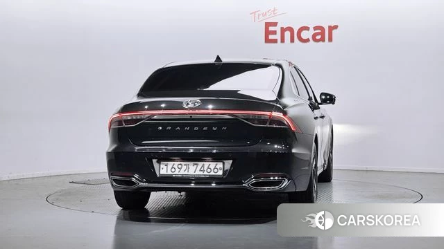 Hyundai The New Grandeur IG Hybrid id 4581399 из Кореи 24