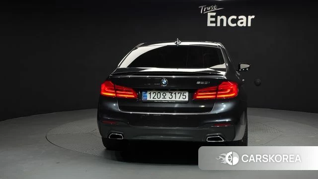 BMW 5 Series (G30) id 4331674 из Кореи 14