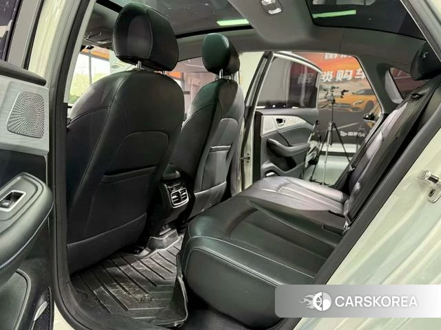 Feifan Automobile Feifan ER6 2021 Серебристо-серый из Китая, фото 4
