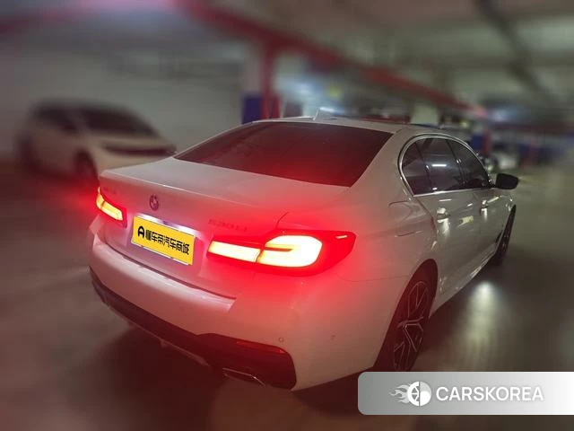 BMW 5 series 2023 Белый из Китая, фото 4