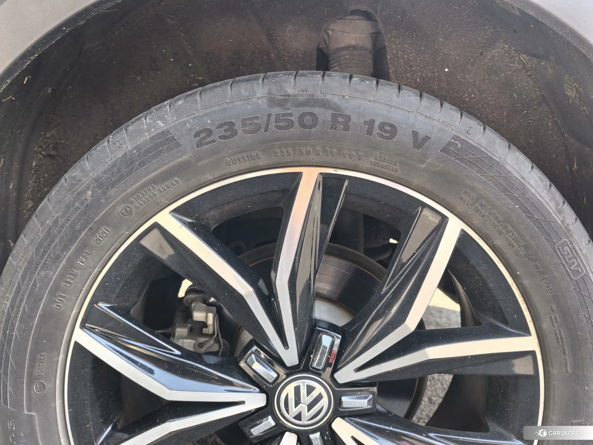 Volkswagen Tiguan L id 4486230 из Китая 14