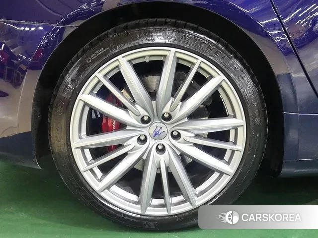 Maserati Quattroporte id 3055185 из Кореи 14