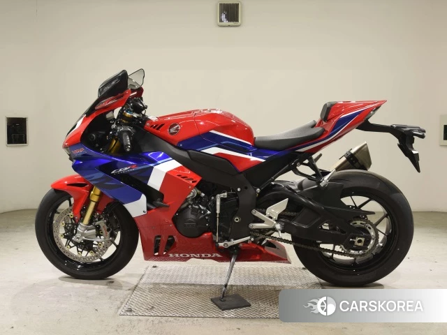 Honda CBR1000RR-R FIREBLADE SP 2021 из Японии, фото 2