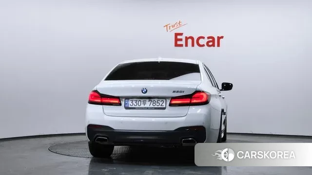 BMW 5 Series (G30) id 3701325 из Кореи 14