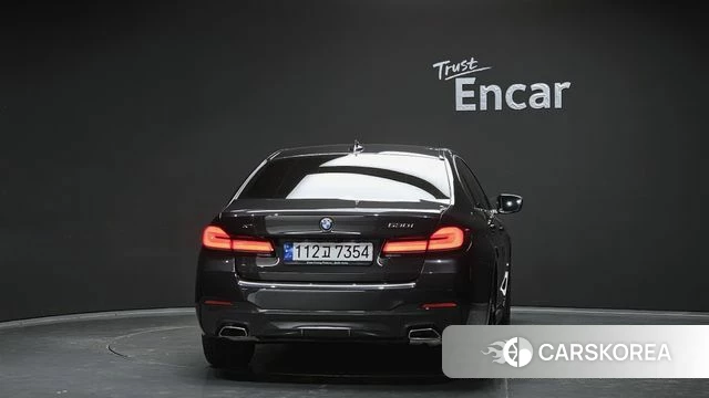 BMW 5 Series (G30) id 3838882 из Кореи 14