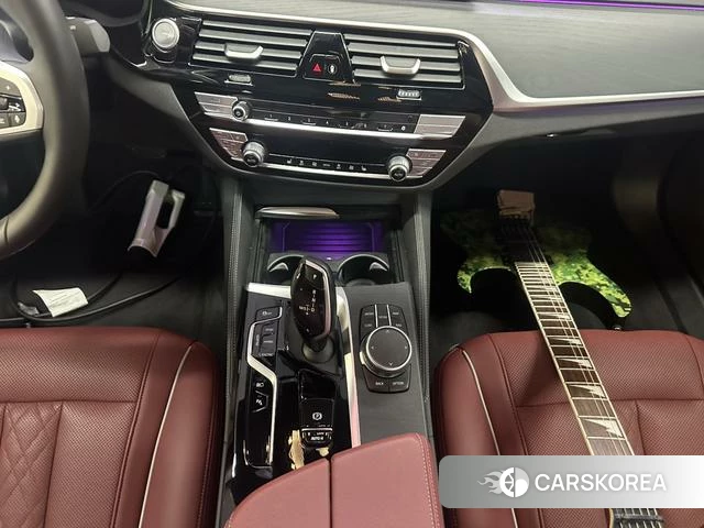 BMW 5 series PHEV id 4314119 из Китая 12