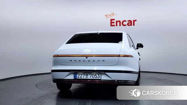 Hyundai Grandeur (GN7) id 3466991 из Кореи 14