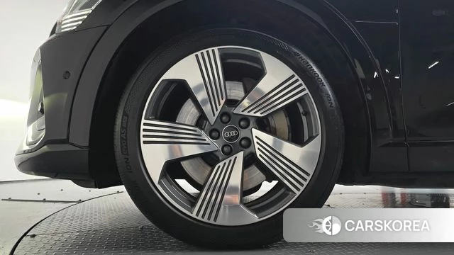 Audi e-Tron id 4881354 из Кореи 29