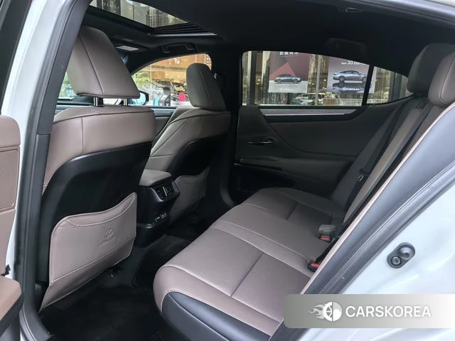 Lexus ES id 4221314 из Китая 11
