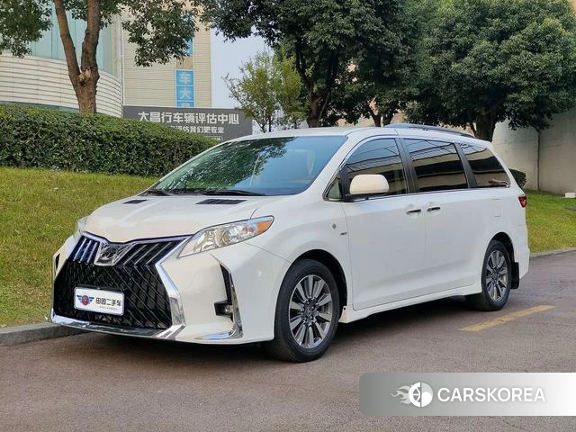 Toyota Sienna 2021 Белый из Китая, фото 4