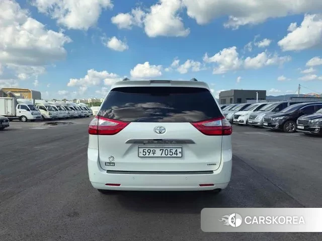 Toyota Sienna id 3018776 из Кореи 14