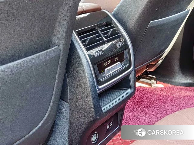 BMW X7 id 4257132 из Китая 17